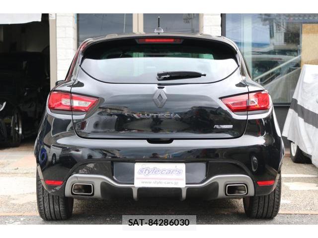 Renault LUTECIA 2015-05 8812824-1