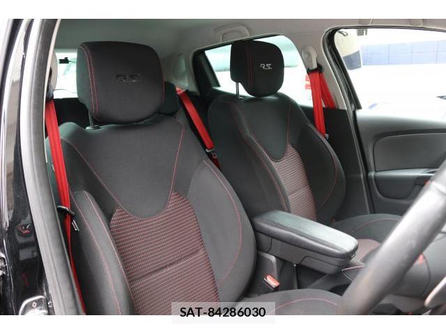 Renault LUTECIA 2015-05 8812824-5