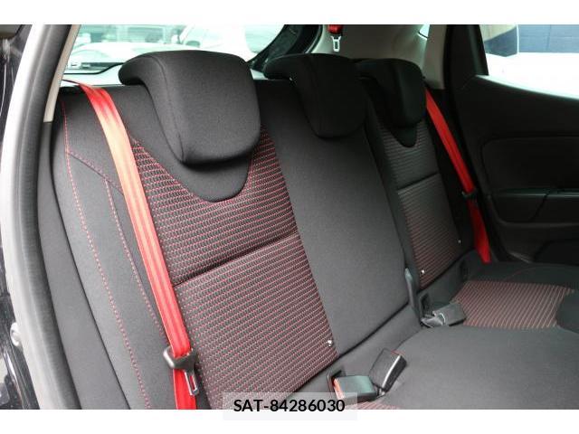 Renault LUTECIA 2015-05 8812824-6