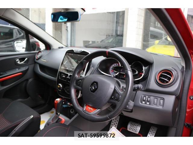 Renault LUTECIA 2013-12 8812825-5
