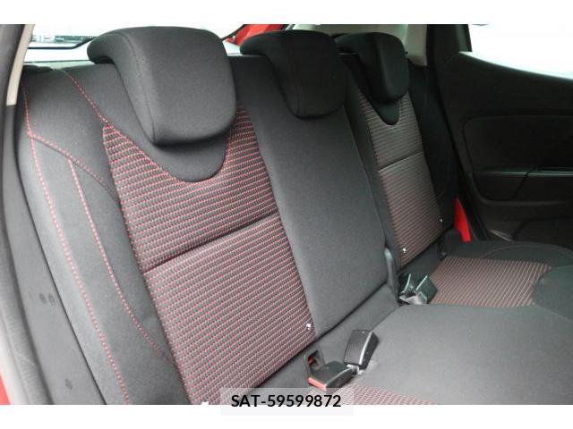 Renault LUTECIA 2013-12 8812825-6
