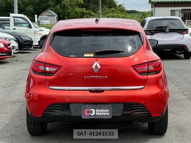 Renault LUTECIA 2015-09 8815850-10