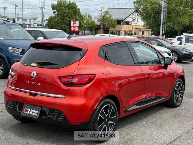 Renault LUTECIA 2015-09 8815850-11