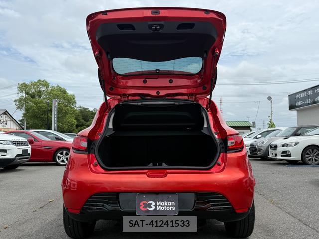 Renault LUTECIA 2015-09 8815850-14