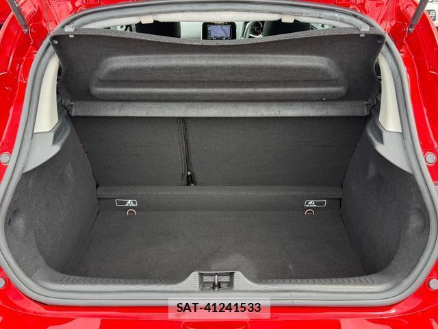 Renault LUTECIA 2015-09 8815850-15