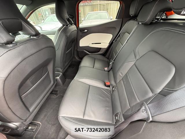 Renault LUTECIA 2021-03 8815852-17