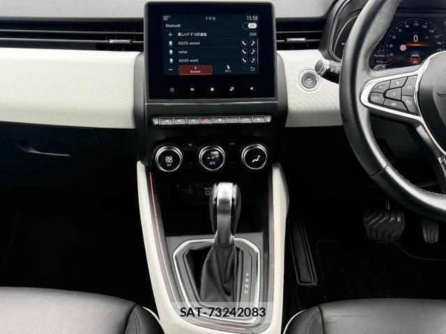 Renault LUTECIA 2021-03 8815852-19