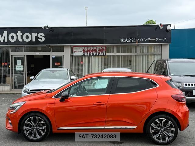 Renault LUTECIA 2021-03 8815852-8