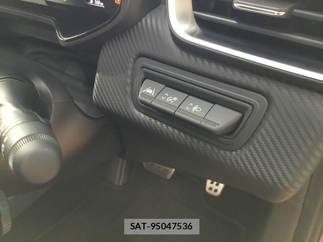 Renault LUTECIA 2023-07 8817055-17