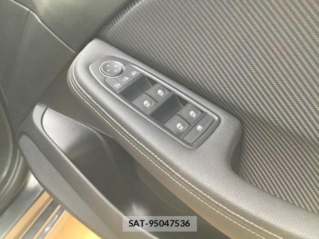 Renault LUTECIA 2023-07 8817055-18