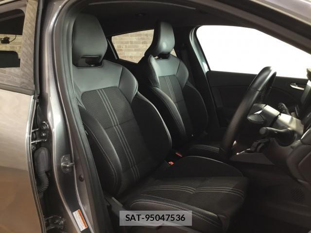 Renault LUTECIA 2023-07 8817055-9
