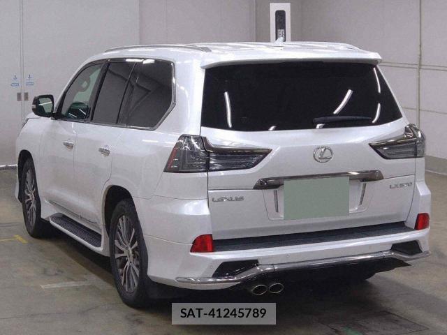 Lexus LX 2020-02 8816152-1