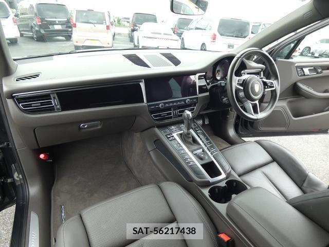 Porsche MACAN 2019-09 8813911-5