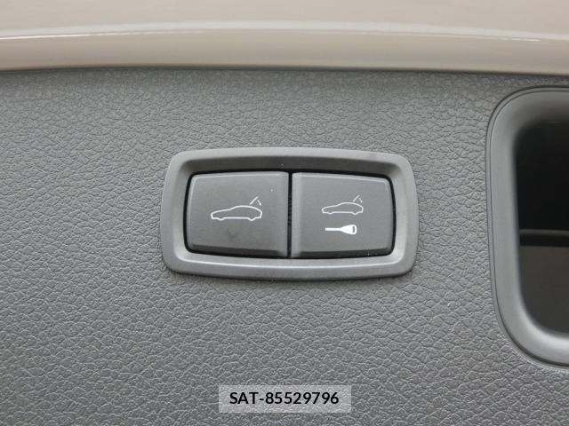 Porsche MACAN 2021-12 8814033-18