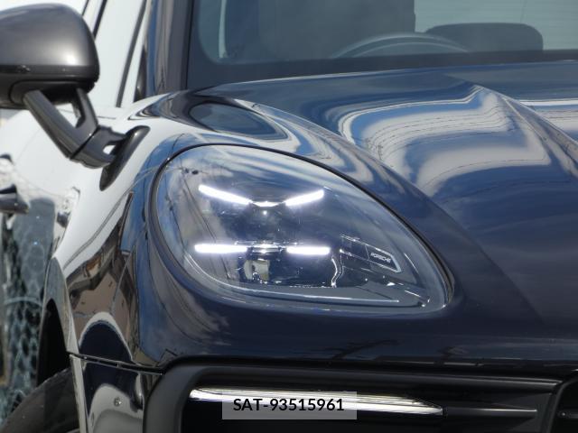 Porsche MACAN 2025-01 8814034-2