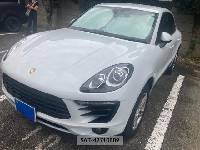Porsche MACAN 2017-10 8817189-2