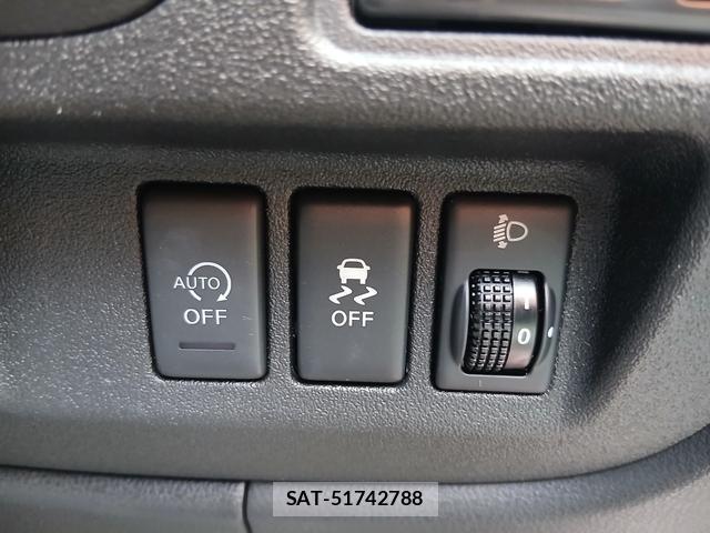 Nissan MARCH 2015-10 8814284-5