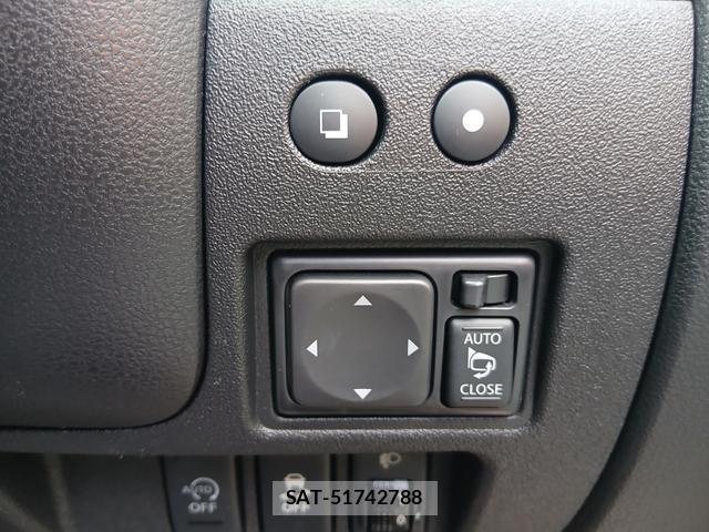 Nissan MARCH 2015-10 8814284-6