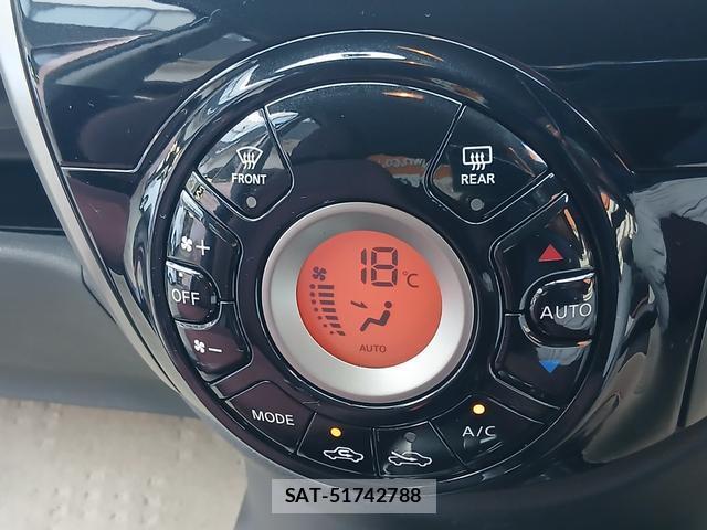 Nissan MARCH 2015-10 8814284-8