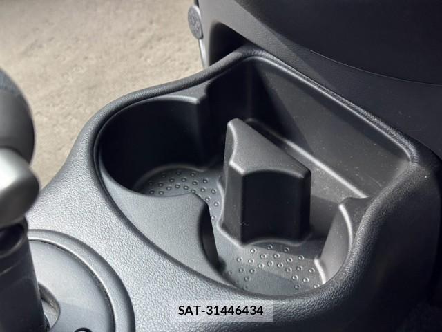 Nissan MARCH 2014-01 8815203-12