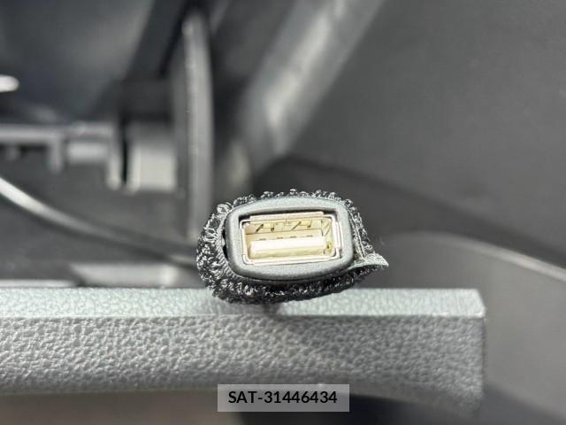 Nissan MARCH 2014-01 8815203-8