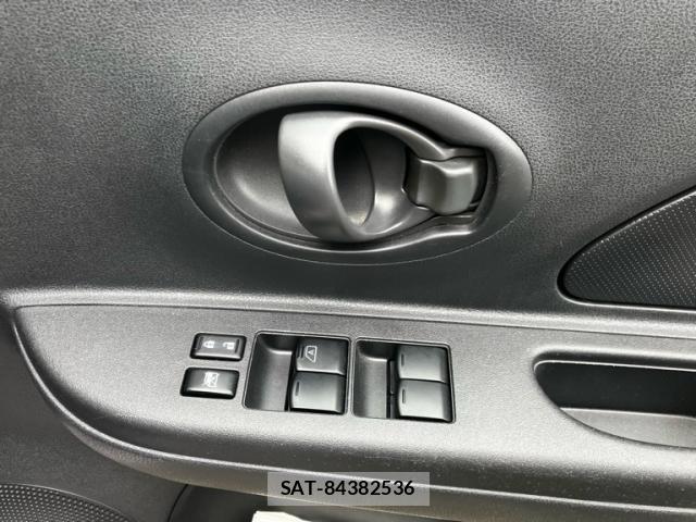 Nissan MARCH 2011-11 8817604-11
