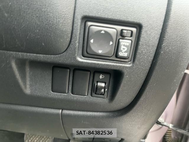 Nissan MARCH 2011-11 8817604-14