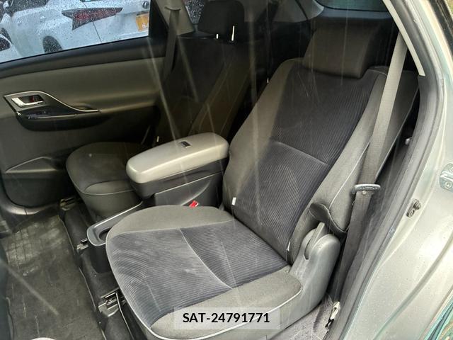 Toyota MARK X ZIO 2012-03 8817888-11