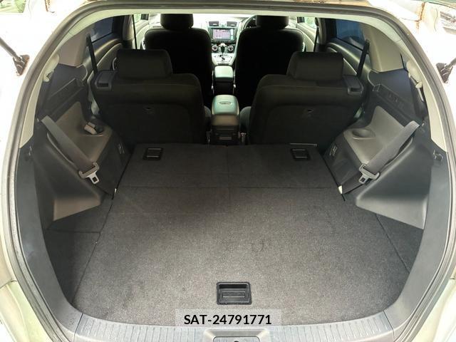 Toyota MARK X ZIO 2012-03 8817888-16