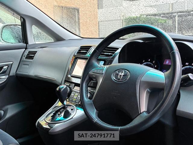 Toyota MARK X ZIO 2012-03 8817888-2