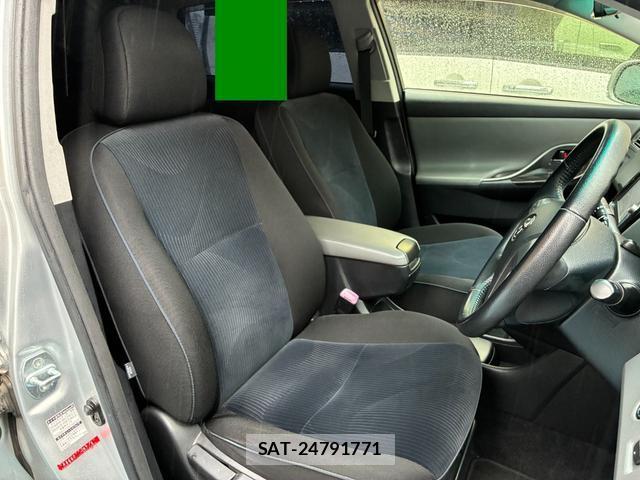 Toyota MARK X ZIO 2012-03 8817888-3