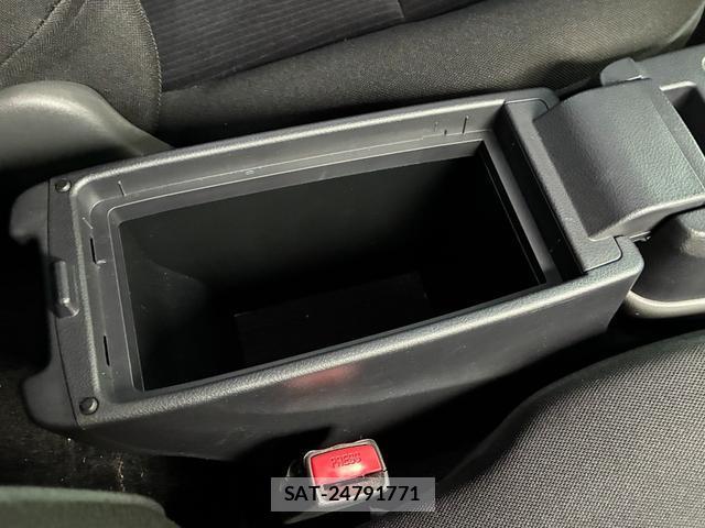 Toyota MARK X ZIO 2012-03 8817888-9