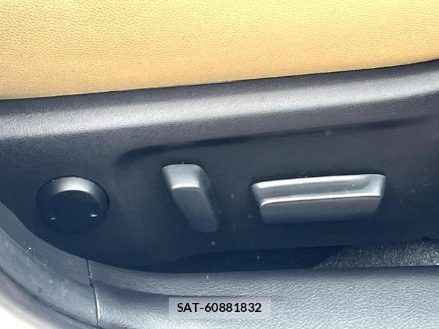 Toyota MARK X 2013-02 8813216-6
