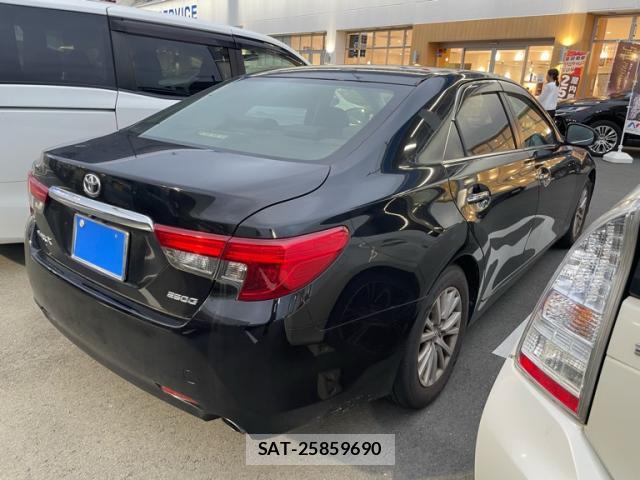 Toyota MARK X 2012-09 8813296-13
