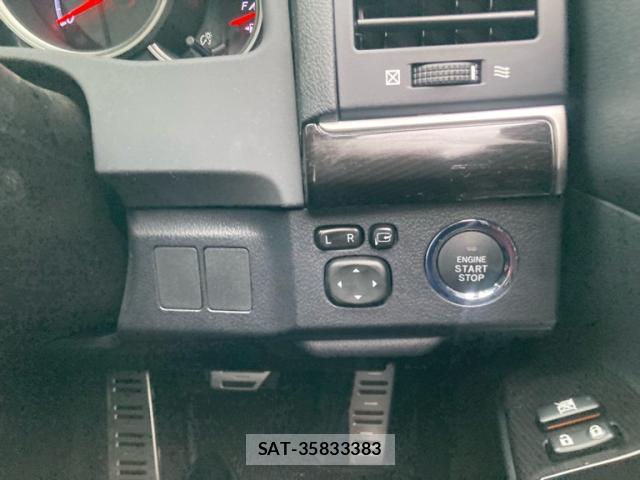 Toyota MARK X 2019-11 8813623-18