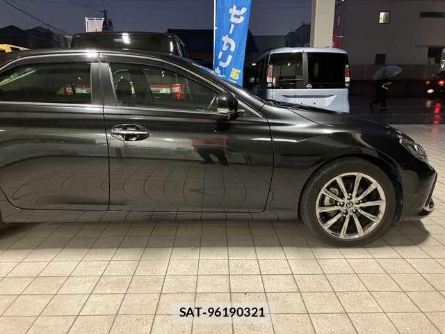 Toyota MARK X 2019-05 8814699-2