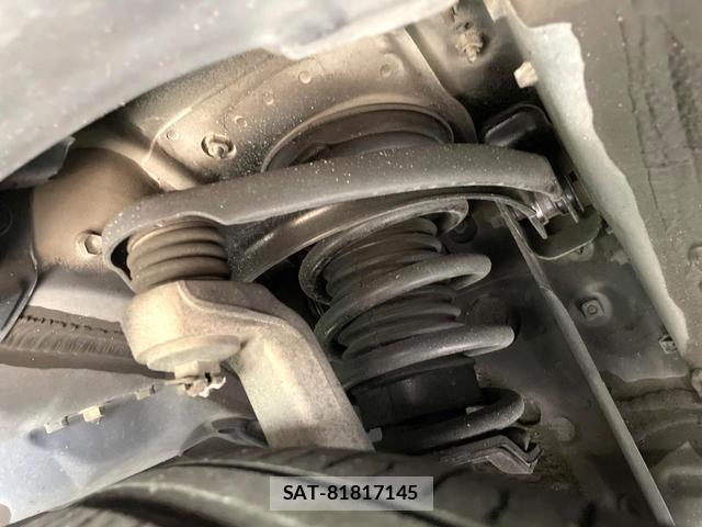 Toyota MARK X 2011-10 8817226-19