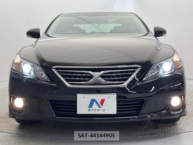 Toyota MARK X 2012-02 8817847-13