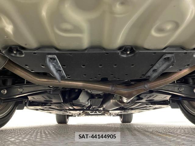 Toyota MARK X 2012-02 8817847-18