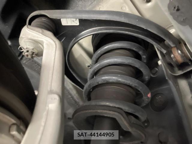 Toyota MARK X 2012-02 8817847-19