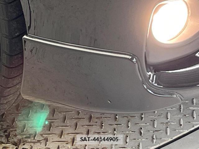 Toyota MARK X 2012-02 8817847-2