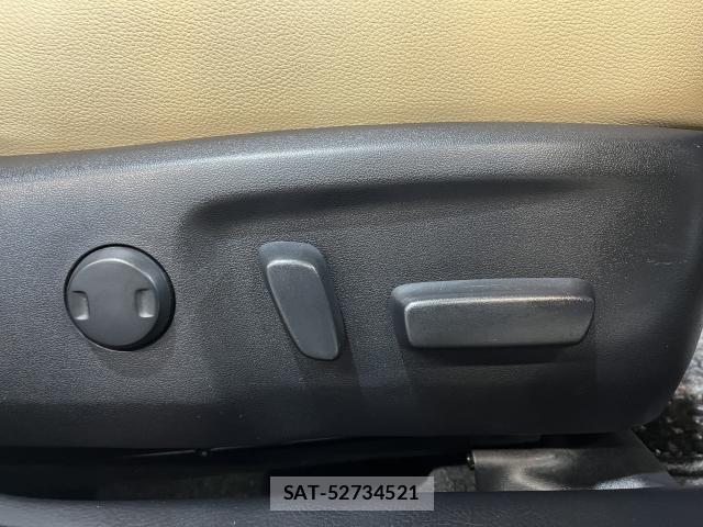 Toyota MARK X 2016-04 8817910-17