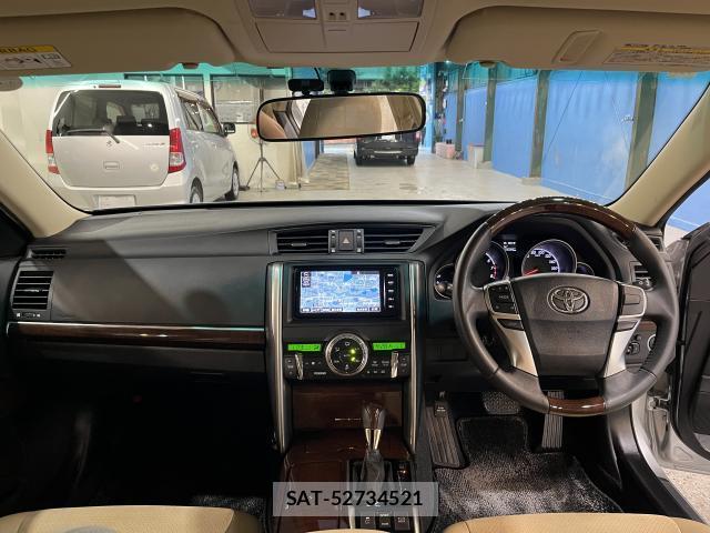 Toyota MARK X 2016-04 8817910-3