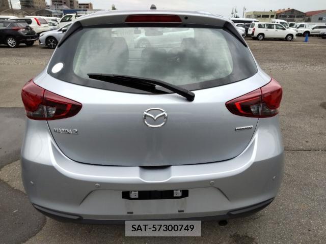 Mazda MAZDA2 2021-06 8815311-1