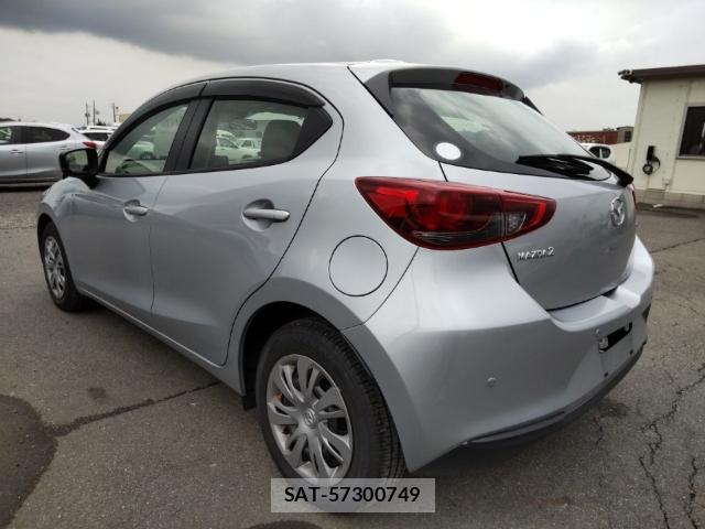 Mazda MAZDA2 2021-06 8815311-5