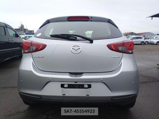 Mazda MAZDA2 2021-06 8815315-1