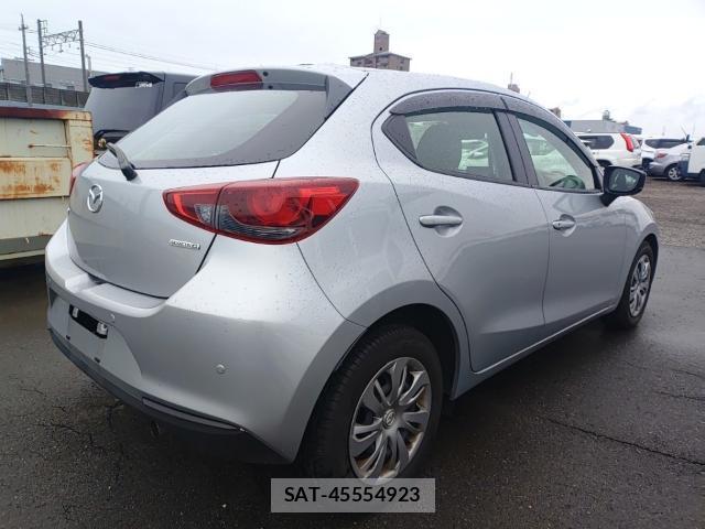 Mazda MAZDA2 2021-06 8815315-4