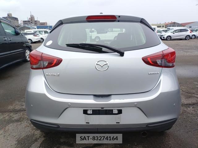 Mazda MAZDA2 2021-06 8815318-1