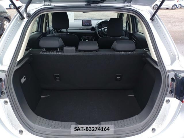 Mazda MAZDA2 2021-06 8815318-7