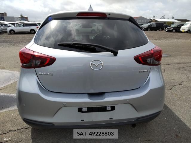 Mazda MAZDA2 2021-09 8815330-1